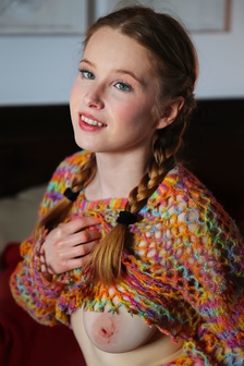 Pretty Pigtails | Laura Lit | Met-Art